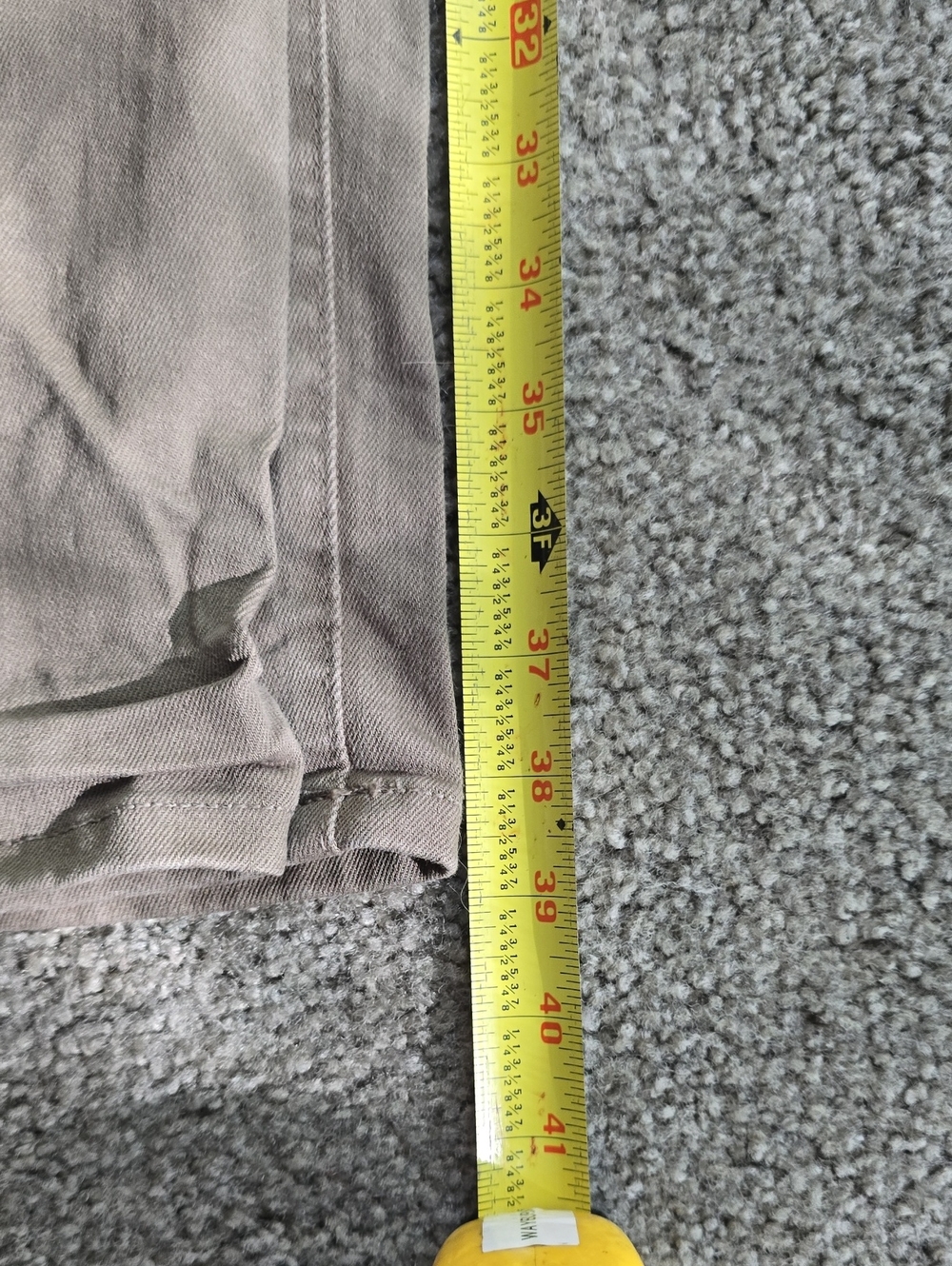 Banana Republic Women’s Khaki Boyfriend Jeans - Picture 7 of 9